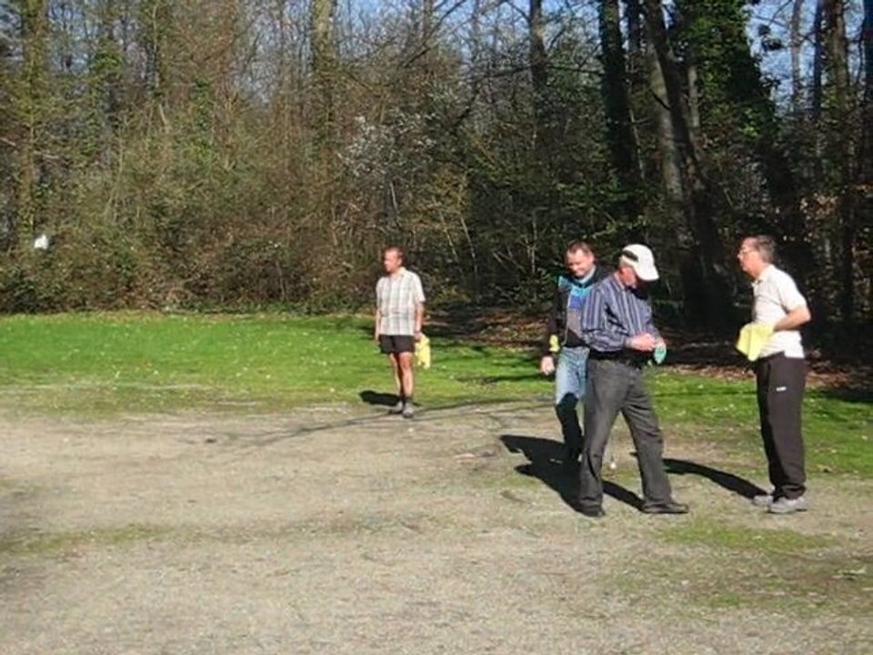 leonberg-petanque auf der Engelbergwiese 02042011.3