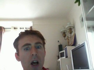 Wiwi égratigne "tout se ramène à toi"