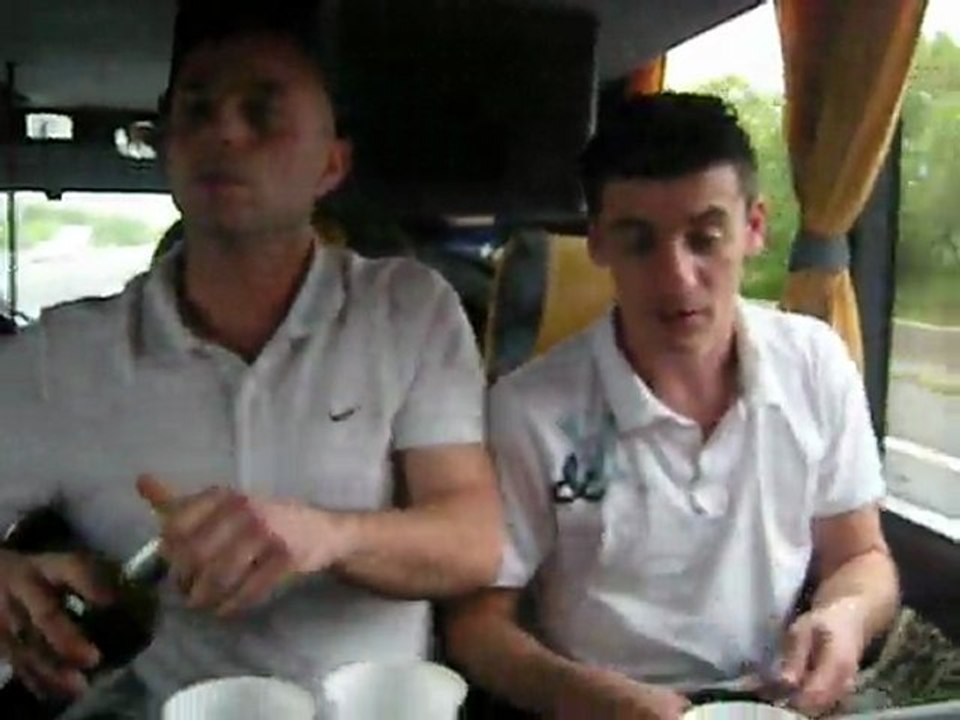 guigui, mika, shiper ,juju,sylvain , tintin mais il etait caché en haut !!lol on commancais a avoir mal au oreilles mdr!!