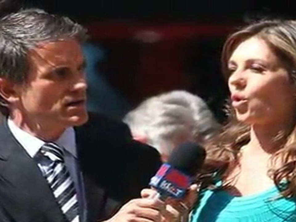 Liz Files for Divorce