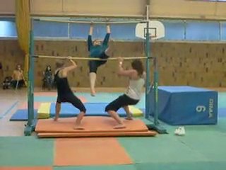 06-Grandes aux barres