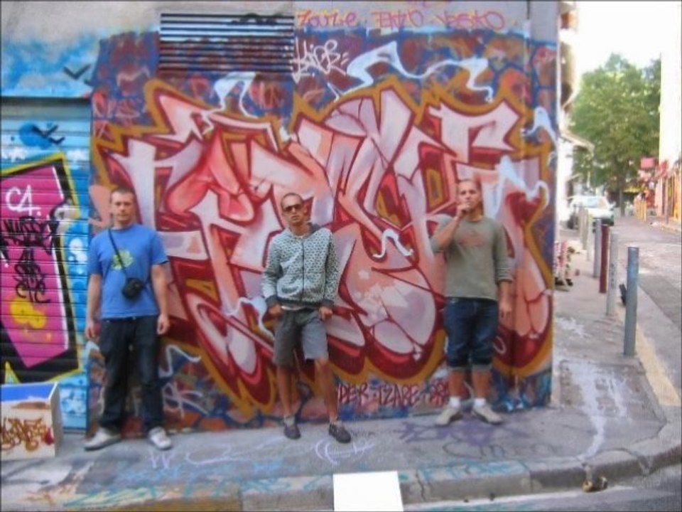 GRAFFITIS dans la VILLE