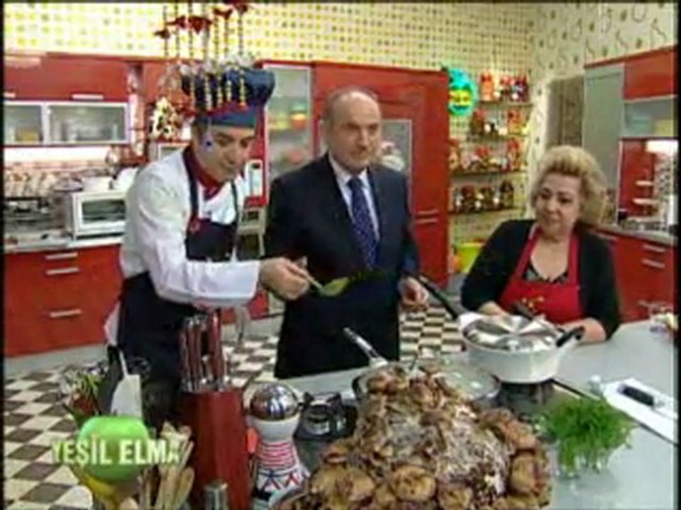 Kadir Topbaş Ve Semra Özal Yeşil Elma'da