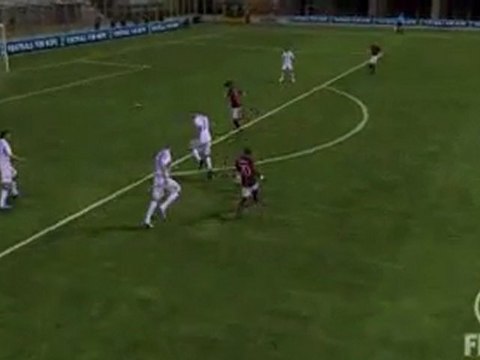 Feinte de frappe, passe et frappe en piveau