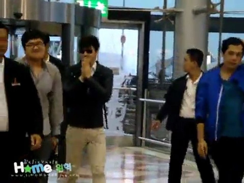 Siwon-03272011-02