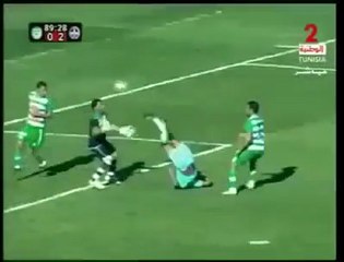 L'incredibile rovesciata di Mohamed Nasri