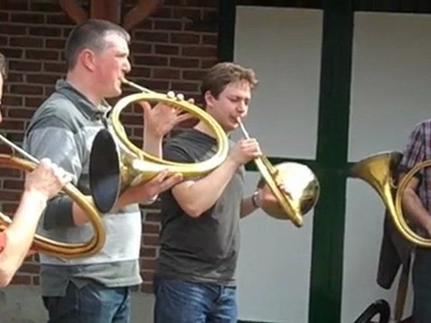 Les Trompes de Chasse d'Hazebrouck perfectionnent leur technique