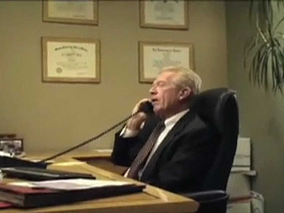 Ol'Optic : Publicité Lunettes de soleil Ray Ban : Never Hide - Green Screen Guy