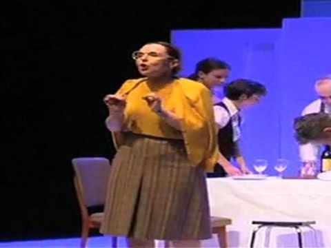 Orgueil, poursuite et décapitation... l'hystérie en famille !