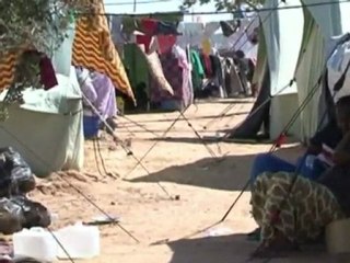 Angelina Jolie visita refugiados