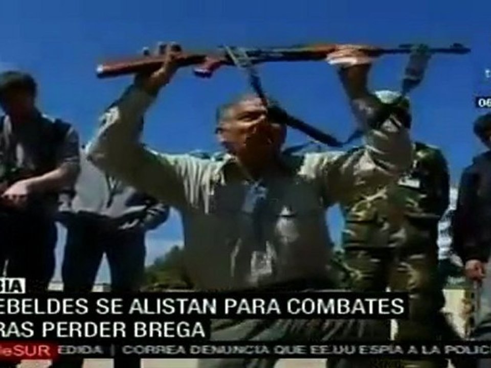 Rebeldes libios alistan combates tras perder Brega