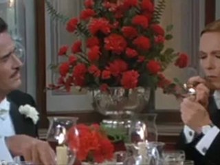 Victor Victoria Trailer