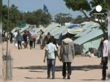 Libia:Angelina Jolie visita campo profughi in Tunisia
