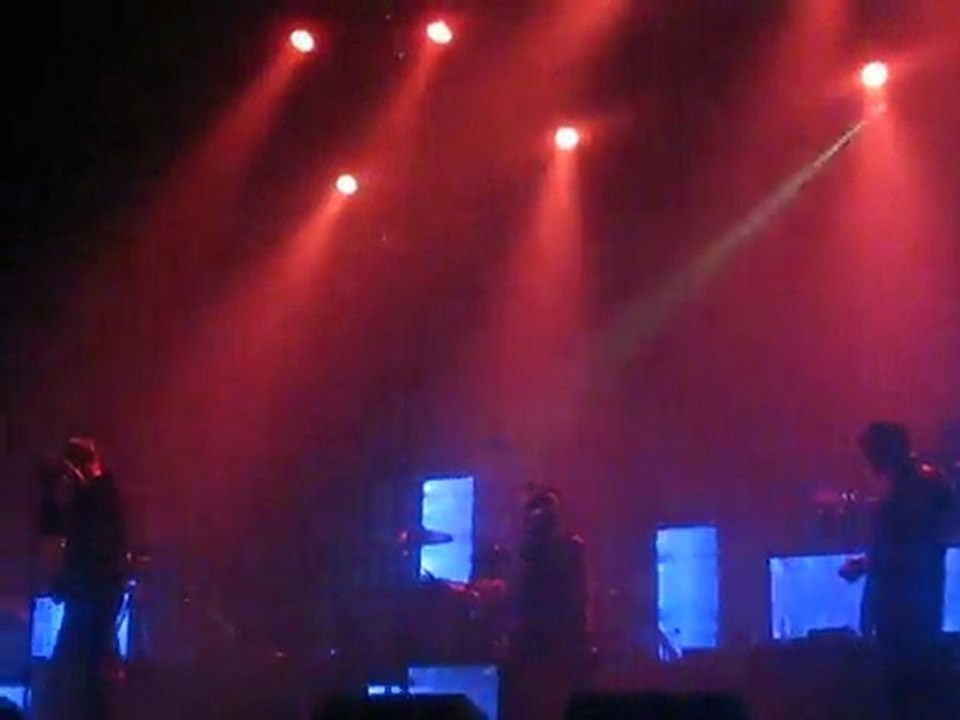 gaetan roussel,1000 milliards de dollars,  zénith,  paris,en concert,live,2011