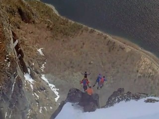 Base jump in slow motion