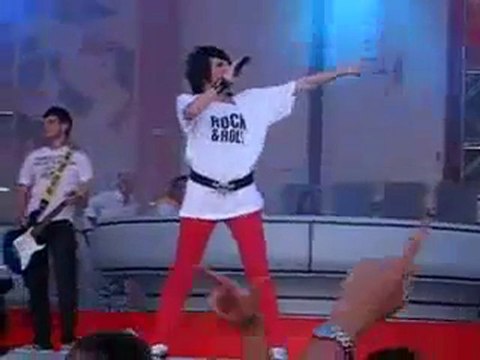 Angy cantando “Adiós” en Zona Cuatro (Parte 01)