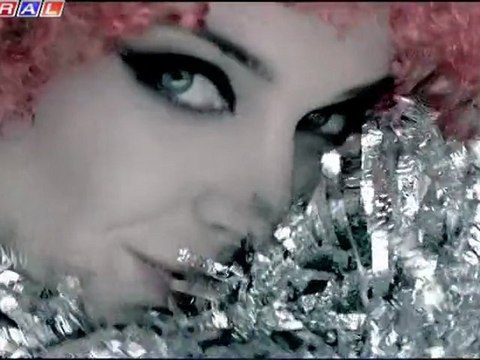 Dj Akman - APACI MISIN ? yeni klip 2011