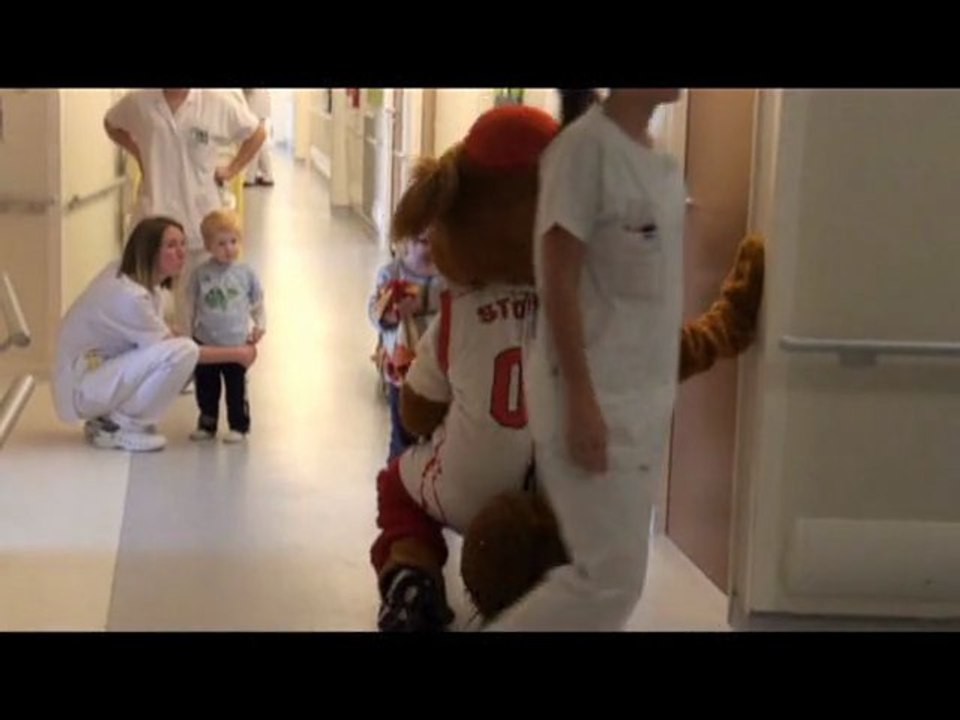 Les pros du STB Le Havre à l'hôpital Jacques Monod