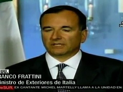 Frattini: Al Gaddafi y su familia deben salir de Libia