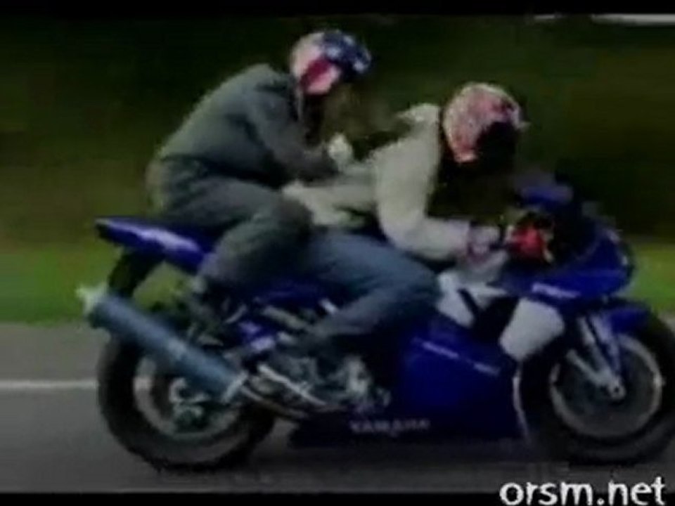 Essai moto avec le vendeur
