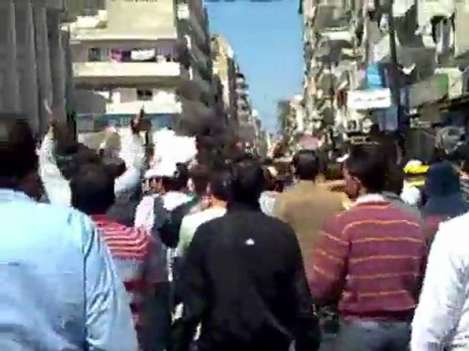 Syrie: des milliers de manifestants contre le régime