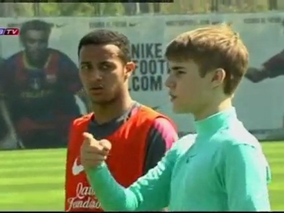 Bieber trains with Barca!
