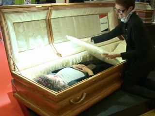 Le premier "Salon de la Mort!" a ouvert ses portes