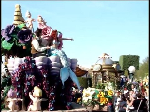Disney's Once Upon a Dream Parade - new show stop