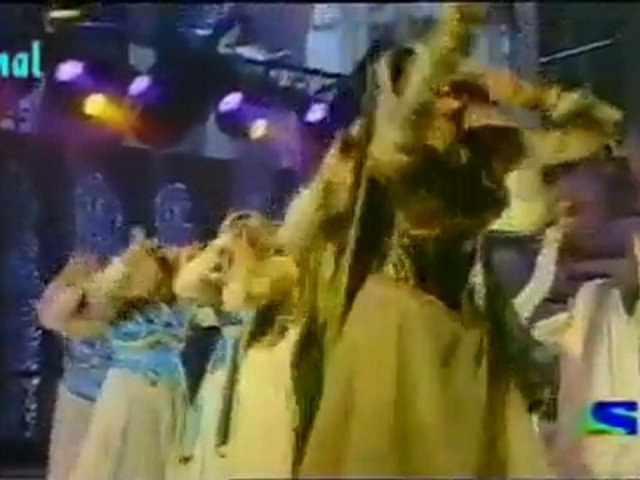 Rekha Live Performance/In Aankhon Ki Masti