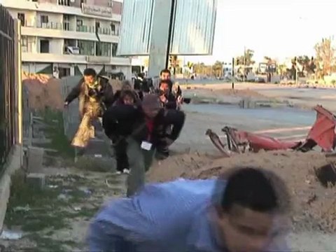 Libye: les combats font rage à Misrata