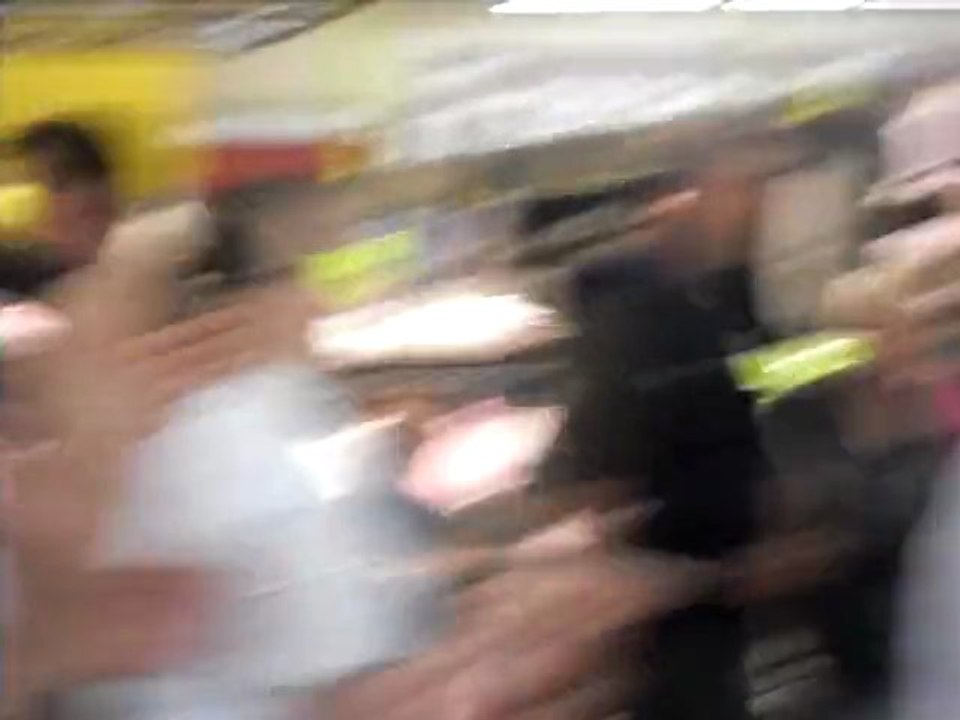 flash mob auchan noyelles godault