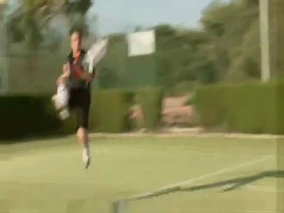 Cisse vs Lahm adidas Predator v