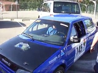 Rallye des monts du lyonnais 2011. Assistance avant ES1.