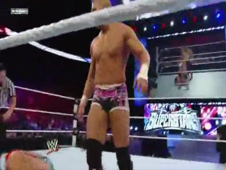 Yoshi Tatsu vs Tyson Kidd (WWE Superstars 4/07/11)