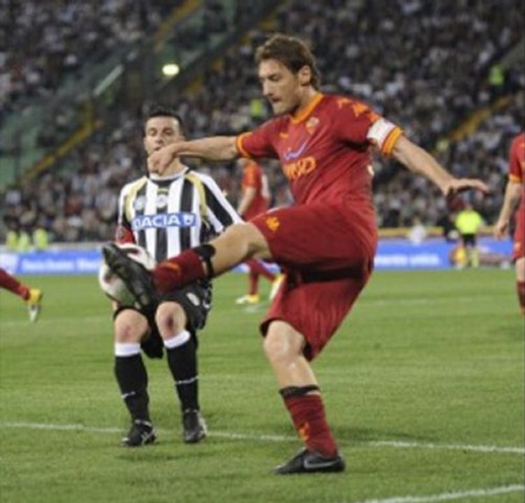 Udinese 1-2 AS Roma Totti great-double