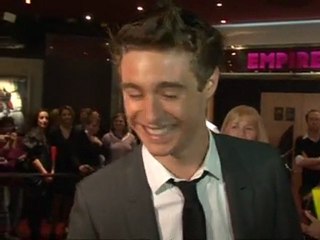 Amanda Seyfried needs a man with crown jewels!