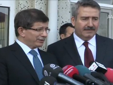 DAVUTOĞLU LİBYALILARI ZİYARET ETTİ