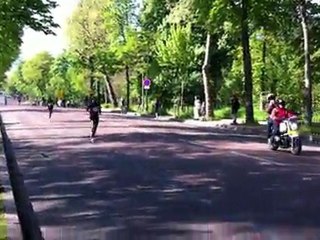 Marathon de Paris 2011, 38ème KM, le 2ème et le 3ème hommes