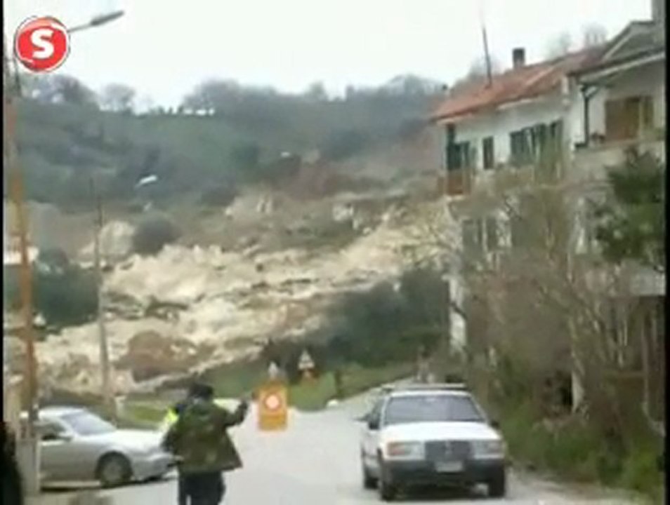 ibretlik -Dağın yürüdüğü an -ilginc- www.islamyeri.com