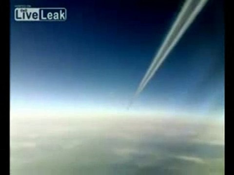 CHEMTRAILS Depuis un Cockpit d'Avion Filmé par un Pilote!