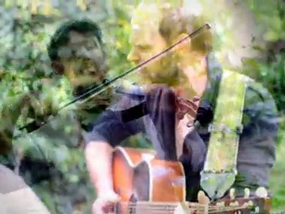 HORSE FEATHERS | Thistled Spring | backyard session @ HOME PLUGGED