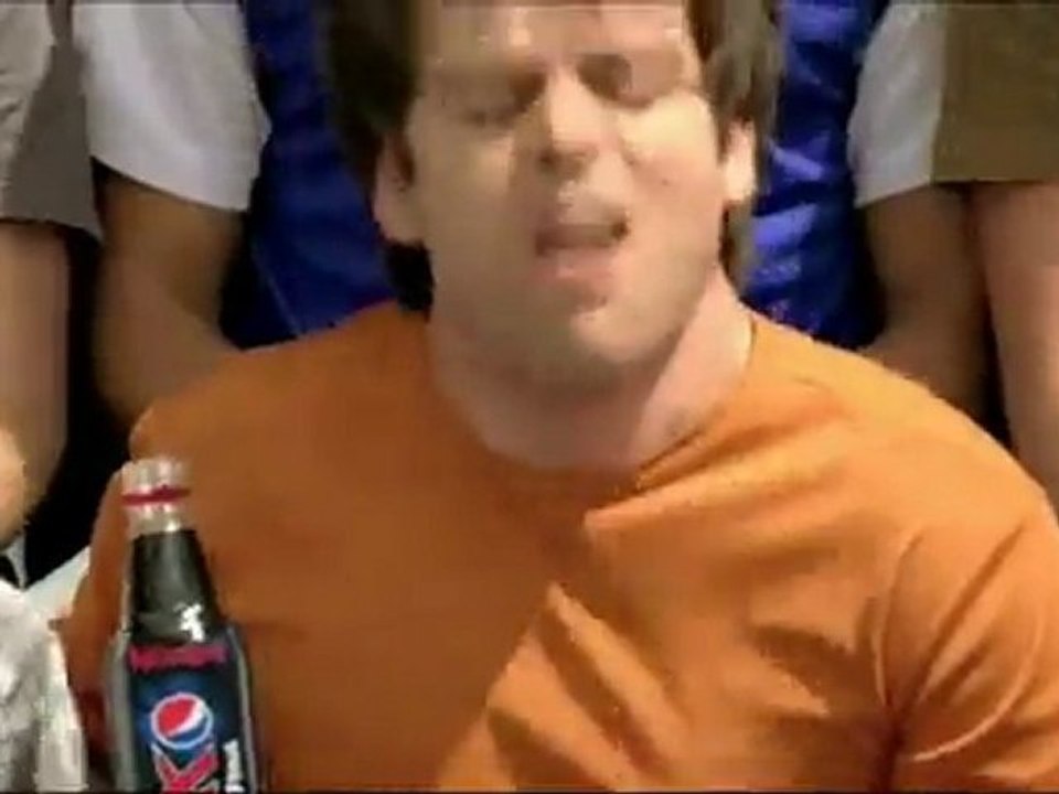 Anuncio Pepsi Max. Despierta a la Nueva Pepsi Max Extra Cafeína.