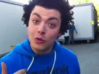 Kev Adams merci mes fans !