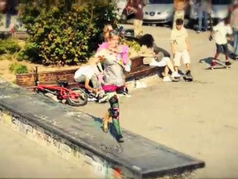 ANOTHER SKATEBOARDING VIDEO @ URSULINE'S SKATEPARK (Brussels)