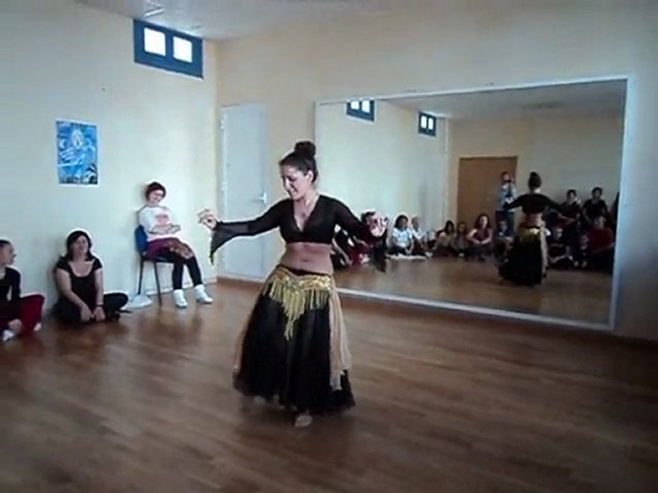 Laura belly dance