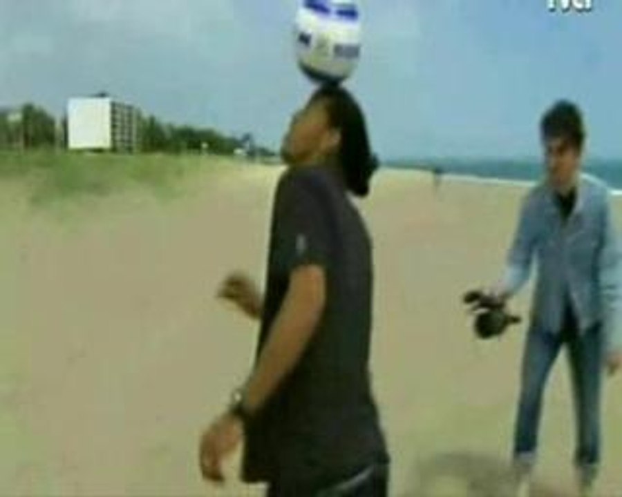 C. RONALDO & RONALDINHO FREESTYLE