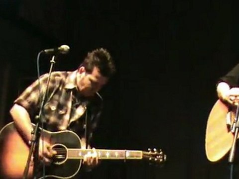 Deeper Well, Eva Hillered/ s like Emmylou Harris