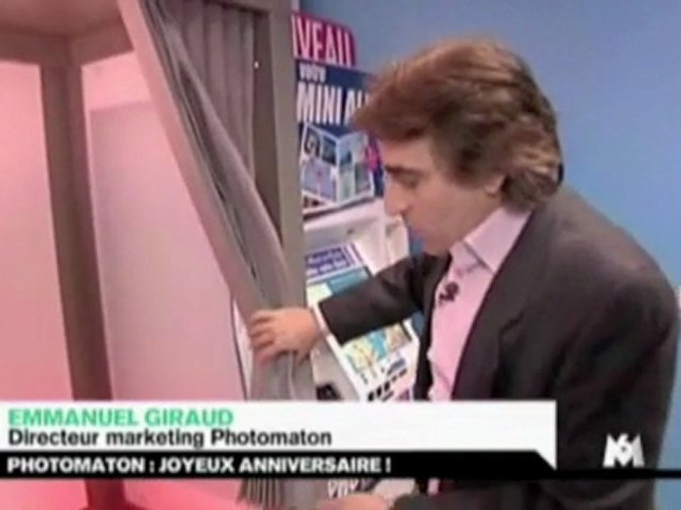 Le renouveau de la cabine Photomaton, la cabine Photomaton + designée par P. Starck