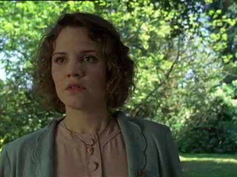 Les petits meurtres d'Agatha Christie : Cinq petits cochons en streaming