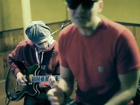 MONSIEUR NOV SURVIVRONS NOUS ( ACOUSTIC LIVE)